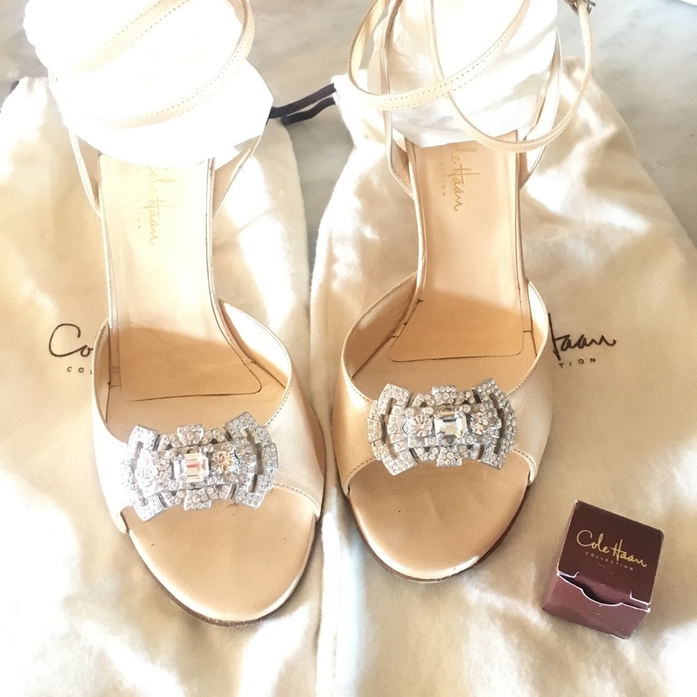 Cole Haan Briann Sandal Sz 8.5 Sand Pearlized